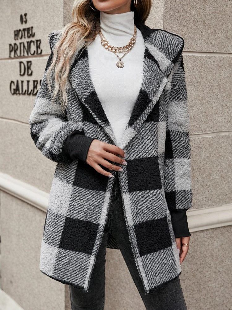 Oversized Plaid Knit Cardigan – Women's