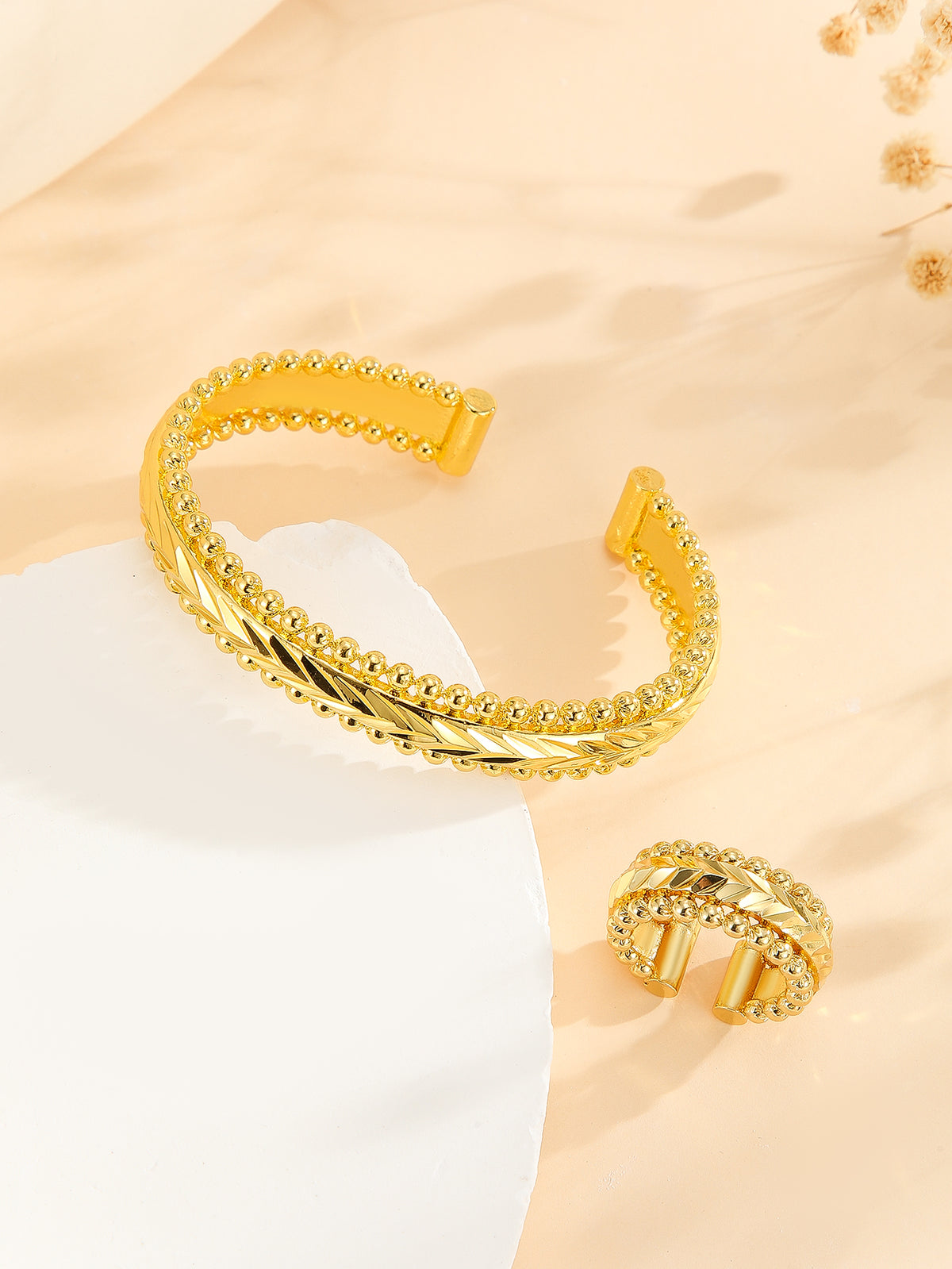 Vintage Gold-Plated Floral Cuff Bracelet & Ring Set (2 pcs)