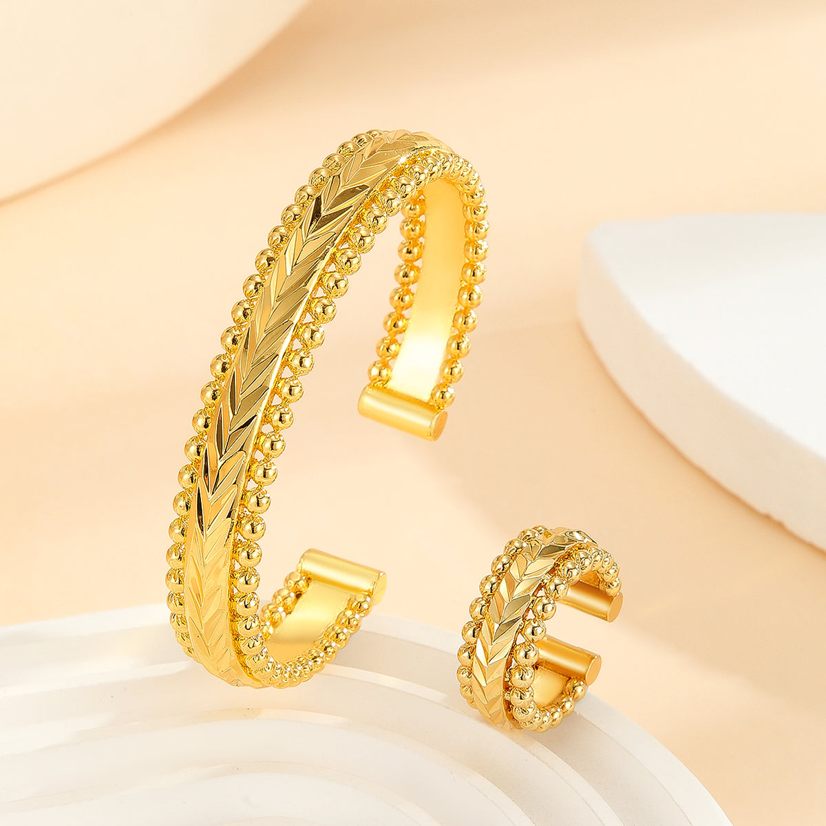 Vintage Gold-Plated Floral Cuff Bracelet & Ring Set (2 pcs)
